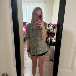 American Eagle Outfitters Green Camo Short Sleeve Tee